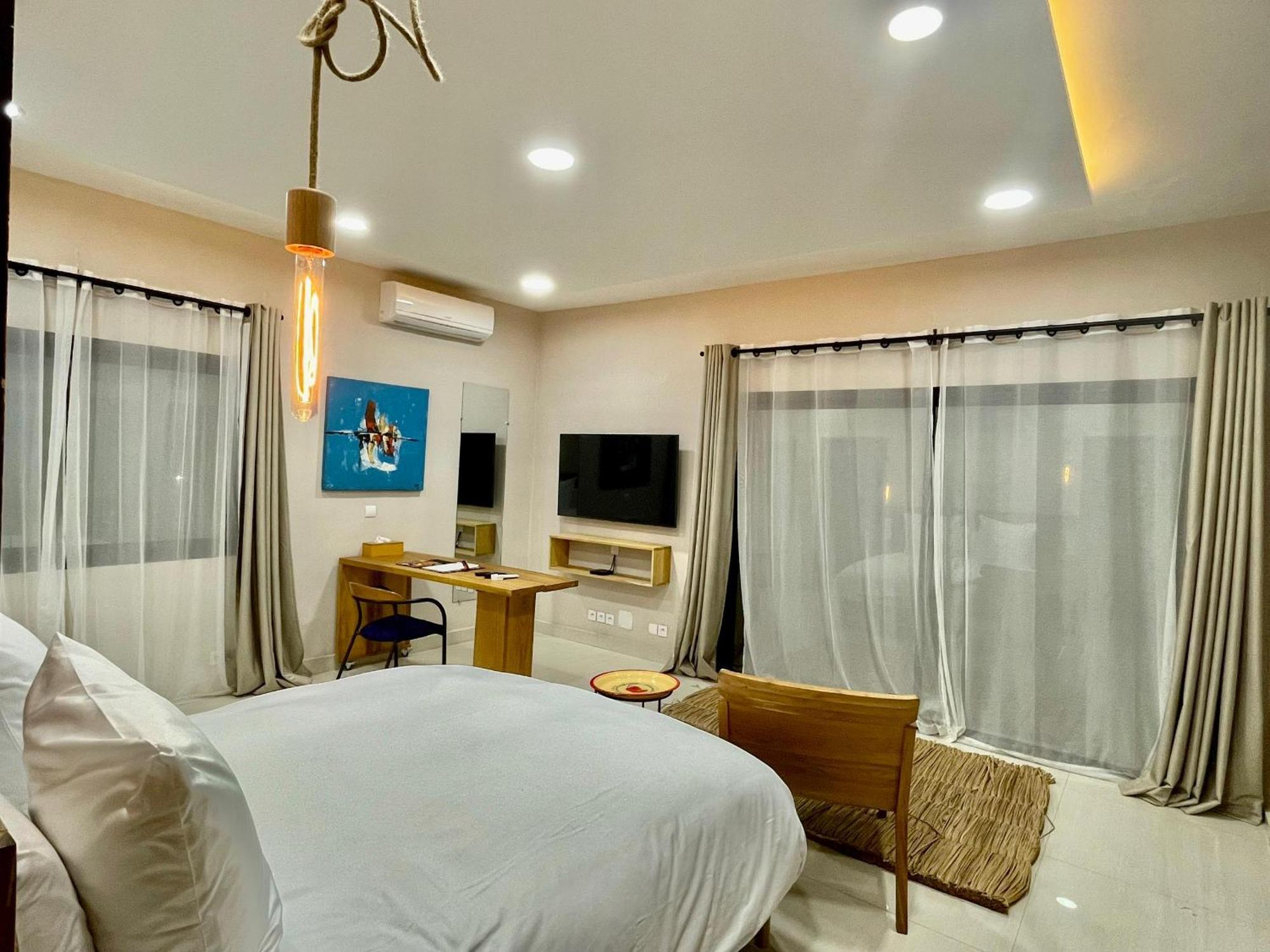 Le Kentia Hotel โลเม ภายนอก รูปภาพ