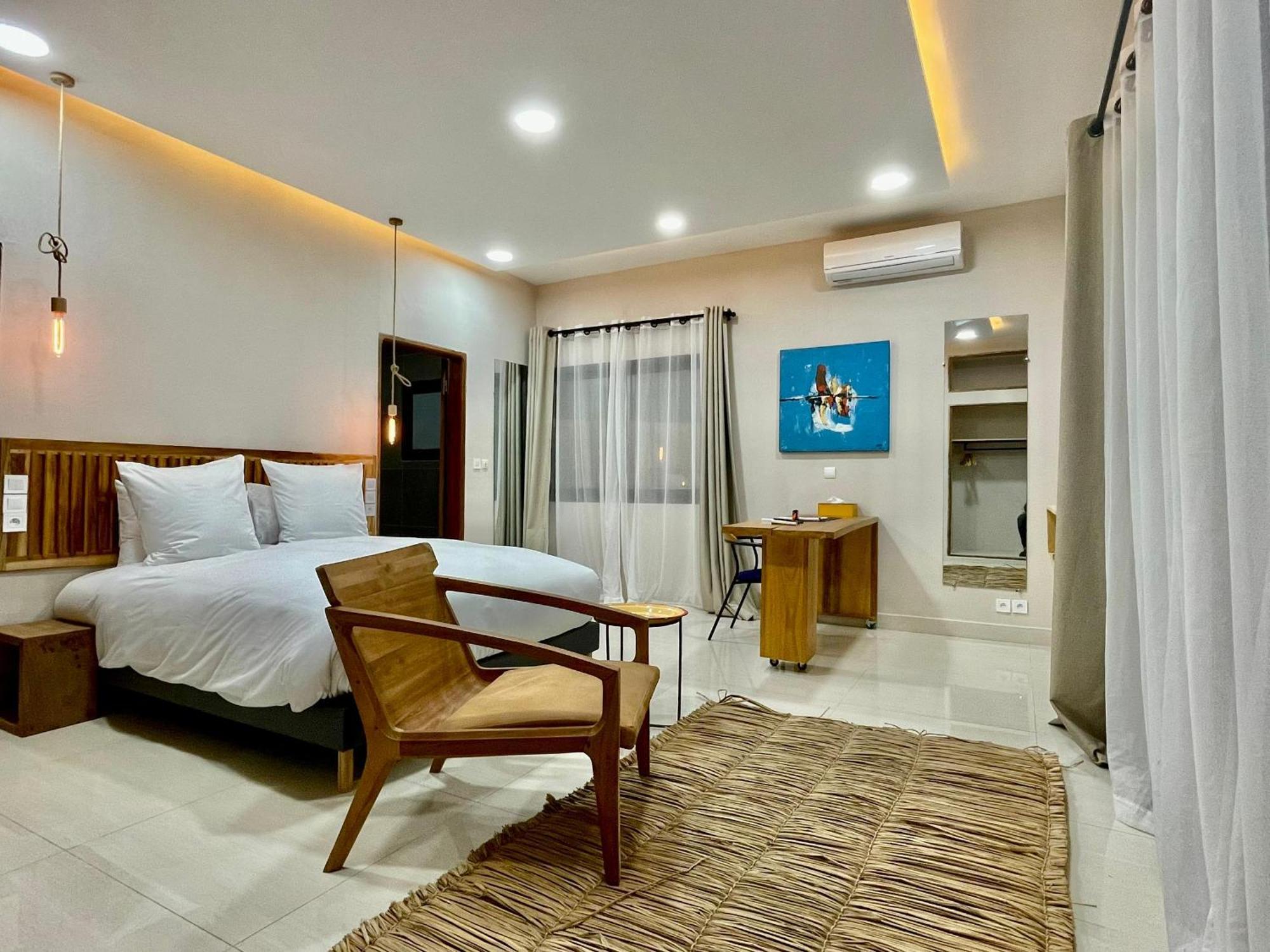 Le Kentia Hotel โลเม ภายนอก รูปภาพ