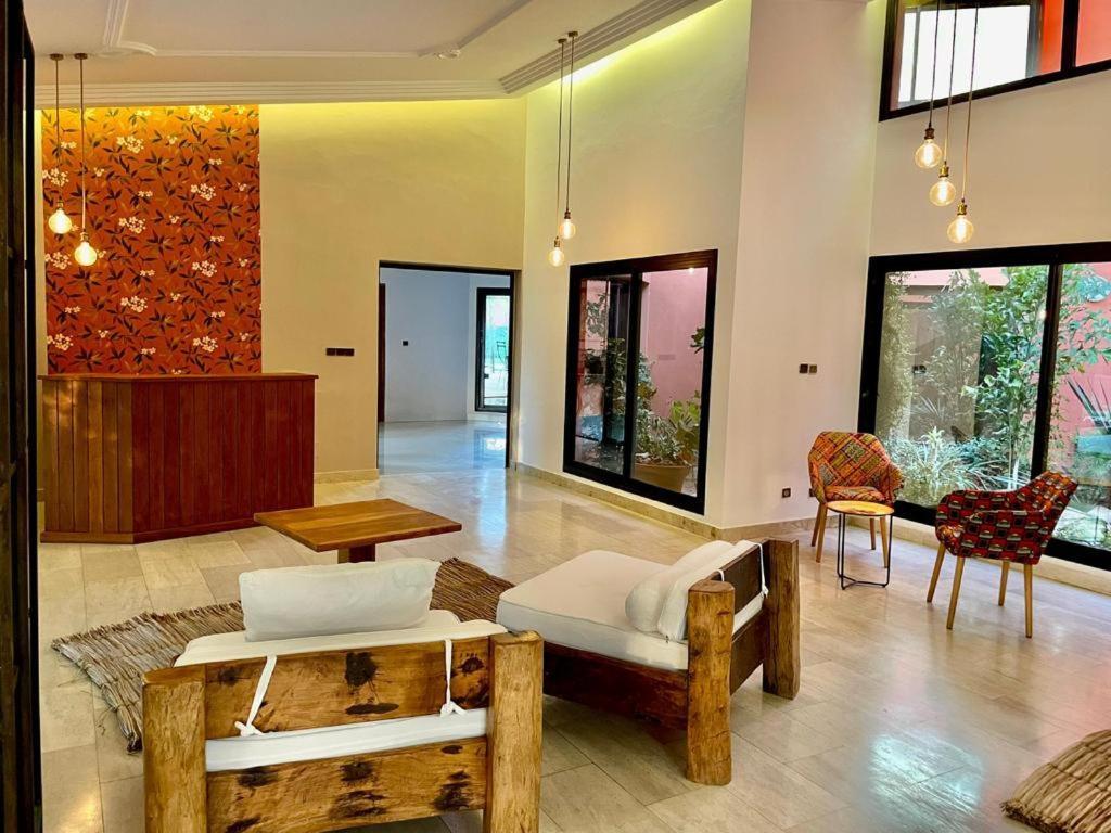 Le Kentia Hotel โลเม ภายนอก รูปภาพ