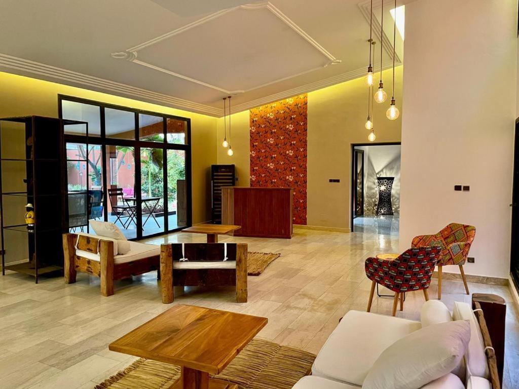 Le Kentia Hotel โลเม ภายนอก รูปภาพ
