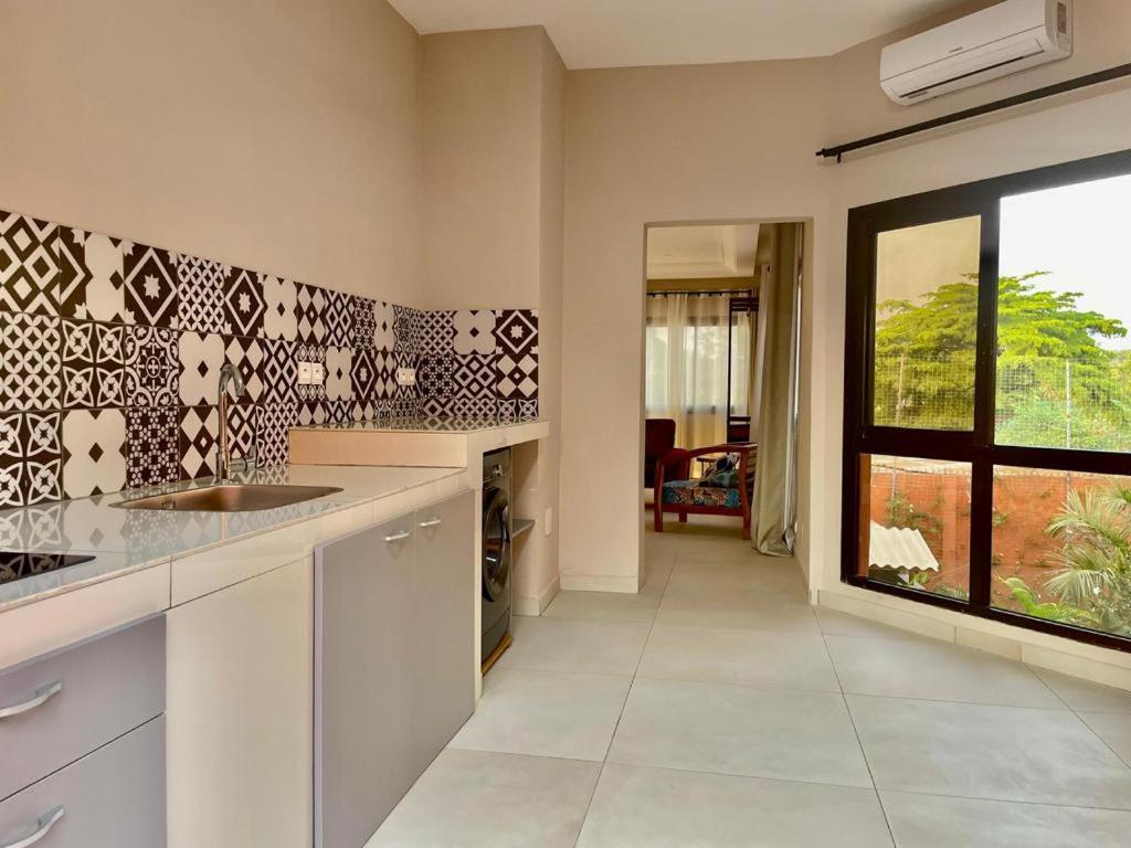 Le Kentia Hotel โลเม ภายนอก รูปภาพ