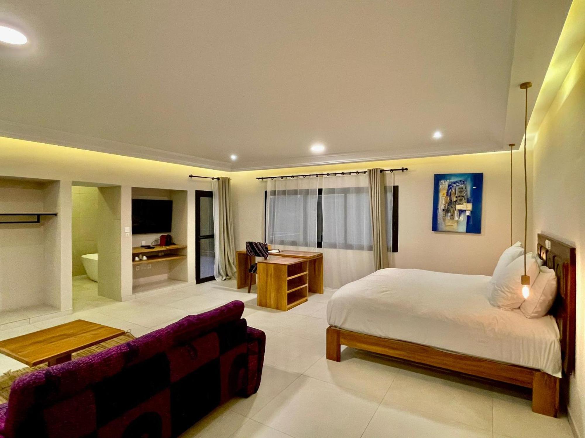 Le Kentia Hotel โลเม ภายนอก รูปภาพ