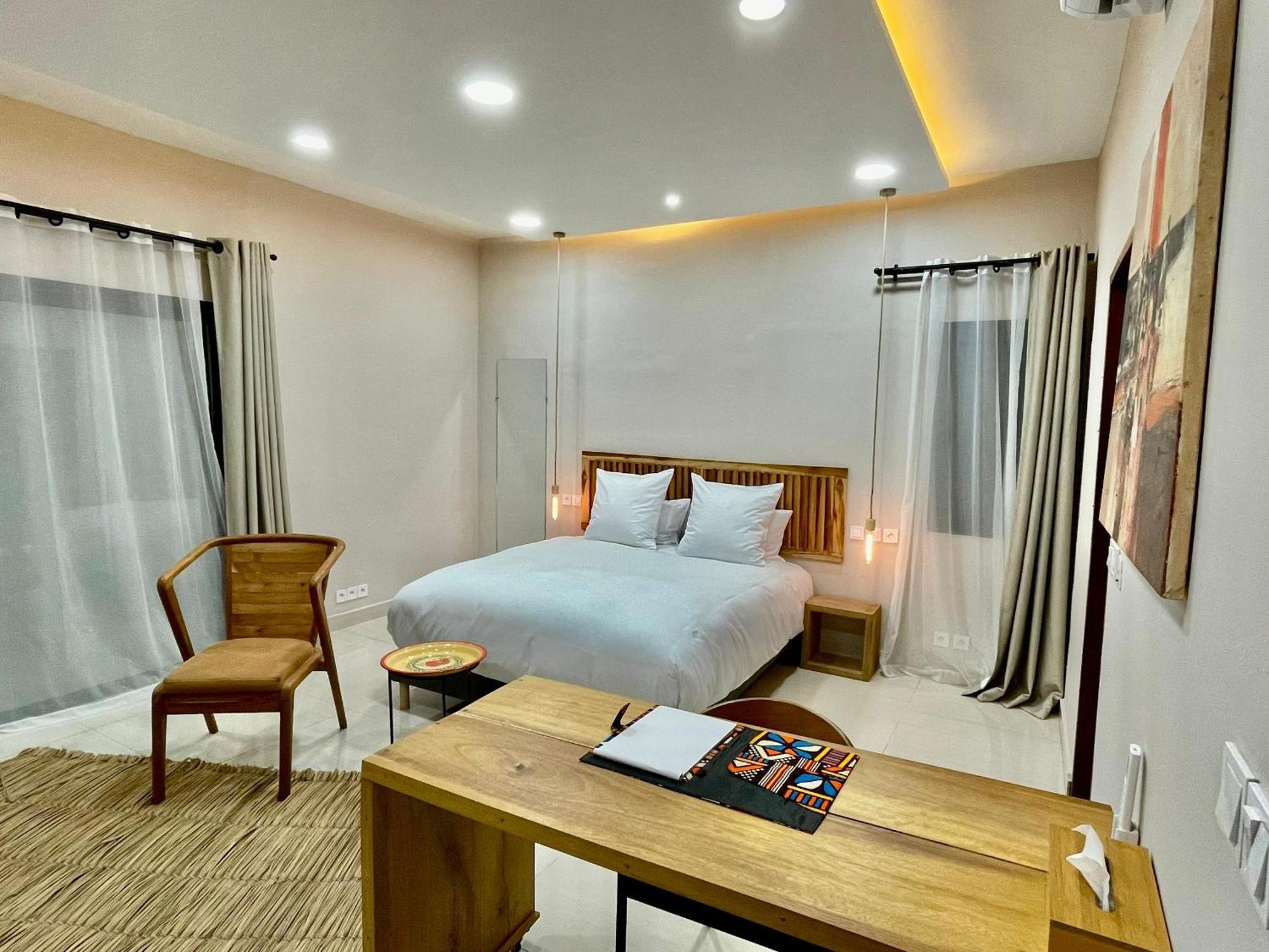 Le Kentia Hotel โลเม ภายนอก รูปภาพ
