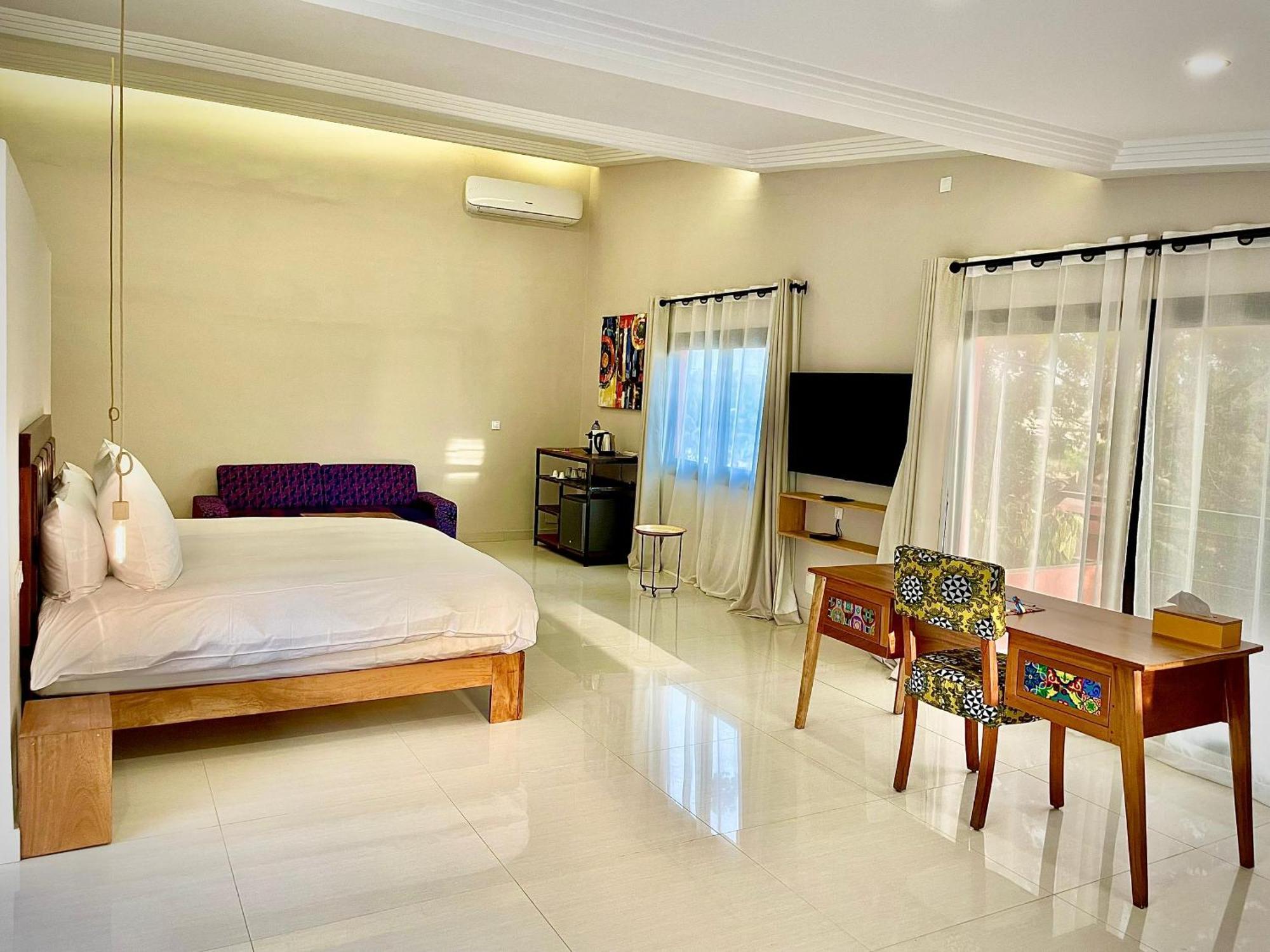 Le Kentia Hotel โลเม ภายนอก รูปภาพ