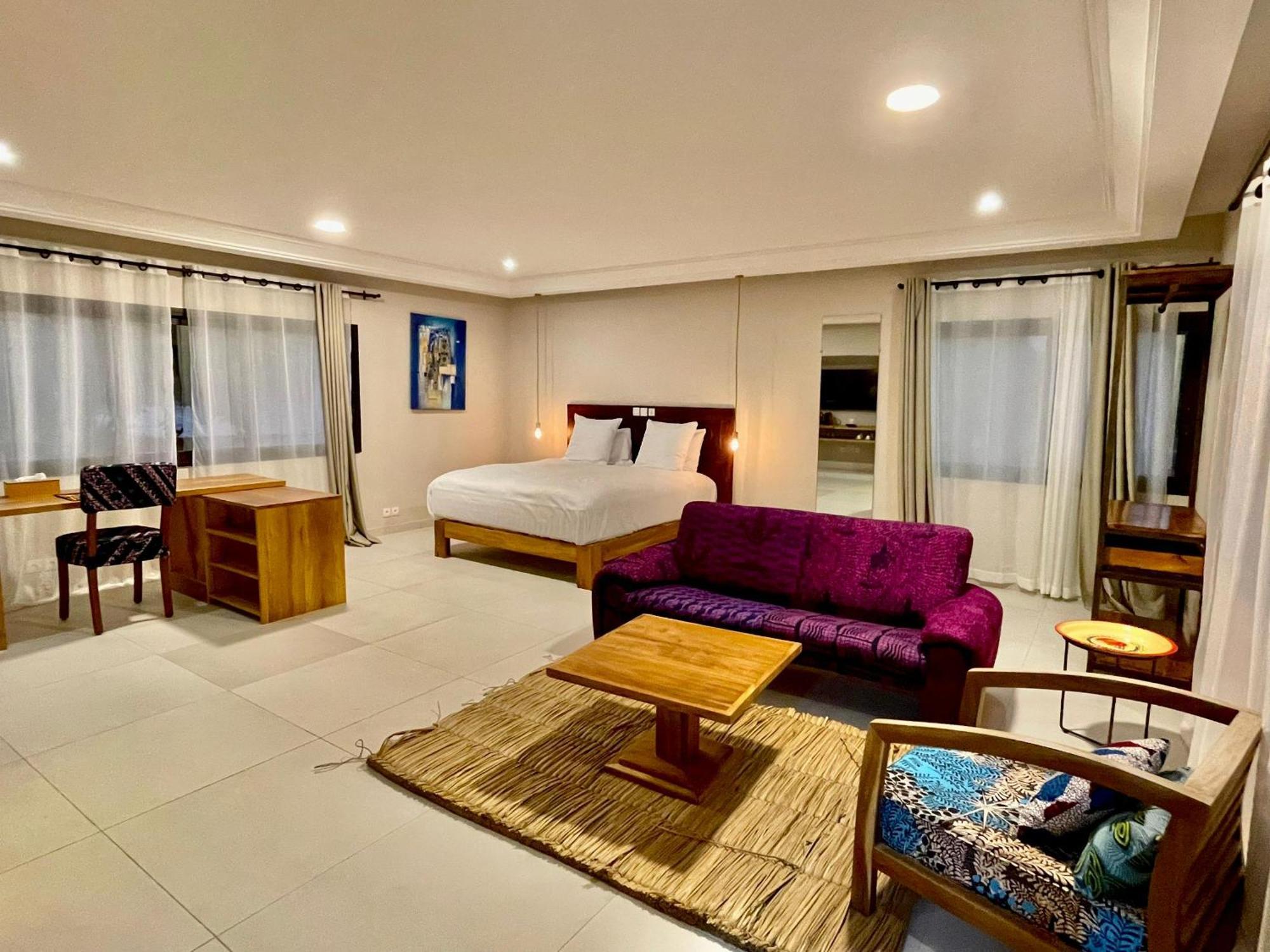 Le Kentia Hotel โลเม ภายนอก รูปภาพ